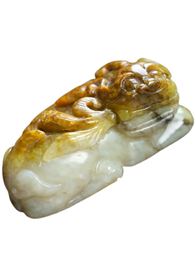 保真古玉清代和田玉圆雕瑞兽把件