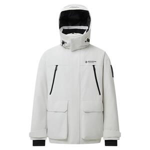 波司登新款羽绒服御寒冰雪运动