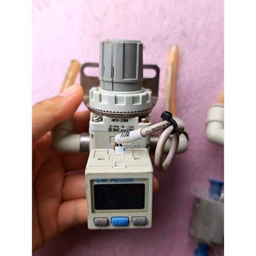 议价SMC调压阀IRV10LC08B带表ZSE30A01维修