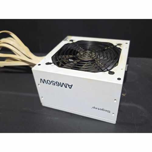 议价鑫谷AM650W冰山版电源白色款额定650W全模组8维修