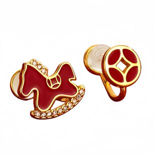 马上有钱硅胶红色耳夹无耳洞女2026本命年喜庆过新年玄学旺财耳饰