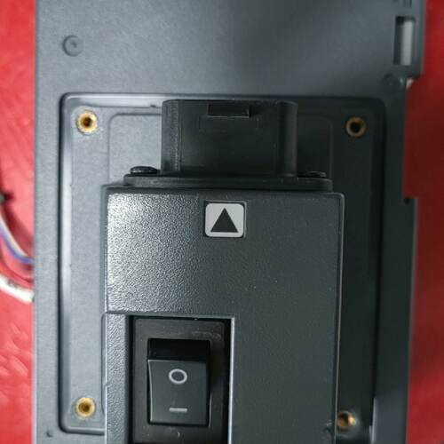 溢价-Pro-face普洛菲斯AGP3000H-ADPCOM-01