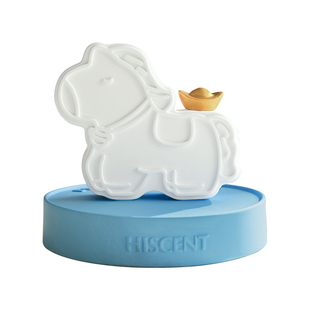 马年新年礼物小马桌面小摆件办公室工位装饰香薰礼物送客户伴手礼