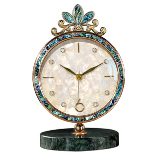 轻奢贝壳座钟2025新款客厅家用摆件装饰品钟表台式高级感静音时钟