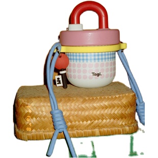 Tagi.想象i《塔皮小锁》礼物波点格纹吸管保冷杯胖胖斜挎保温杯