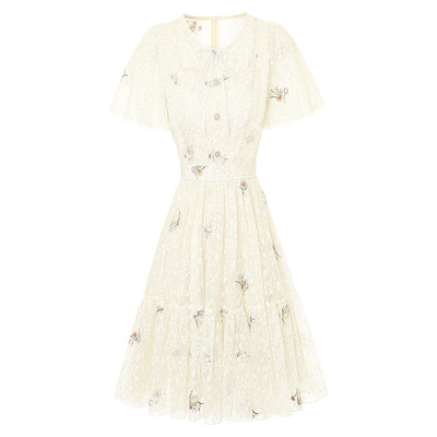 新款法式蕾丝刺绣花儿开了连衣裙