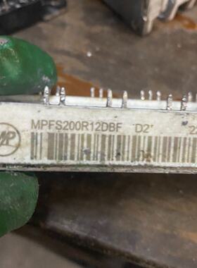 溢价-MPFS200R12DBF 模块，成色如图，