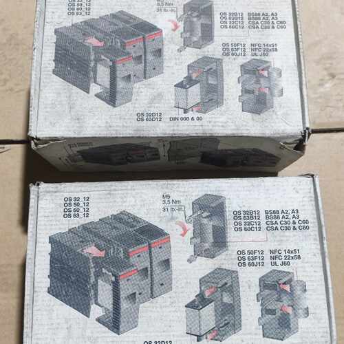 溢价-隔离开关熔断器组OS32D12，32A，型号1SCA0