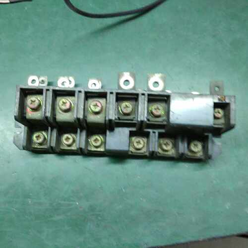 【询价】安川端子排，成色如图，安川F7-45kw适用