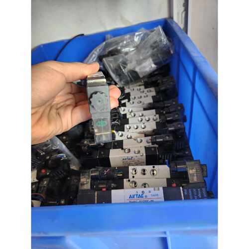 亚德客电磁阀4V130C06DC24V批量闲置成色