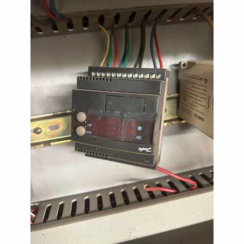 〔议价-可维修〕danfoss控制器EKC312 084B7250 二手均有货