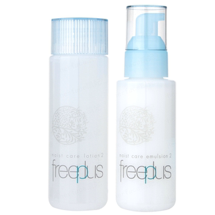 日本freeplus芙丽芳丝 保湿修护柔润型清爽型化妆水乳液 水乳套装