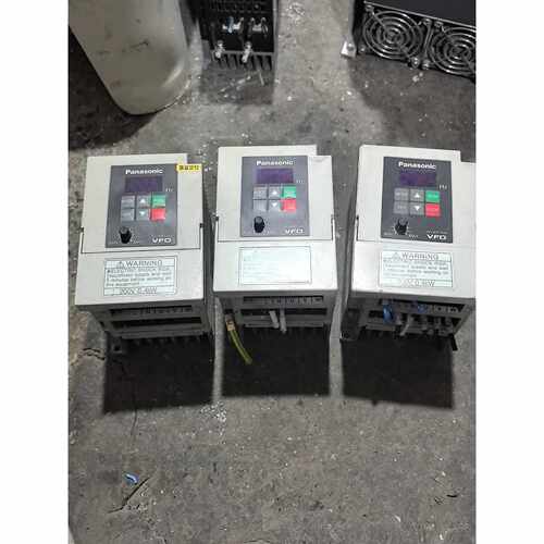 下单前咨询0.4KW变频器BFV0C0042GK，拆机共三台，实物