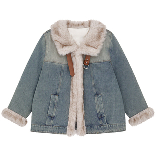 【1/07新品 20点 年货节立减15%】DM100大码毛领拼接牛仔羽绒服