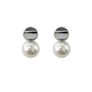 DOUDOUSTORE气质金属凹片珍珠白耳钉百搭韩系个性百搭耳环