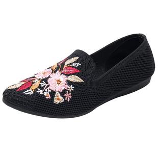 老北京布鞋女士新款平底绣花鞋牛筋底软底透气妈妈鞋民族风刺绣鞋