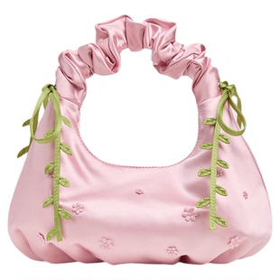 CHARLES&KEITH26春新品CK2-40151622-A花朵系列手提云朵包hobo包