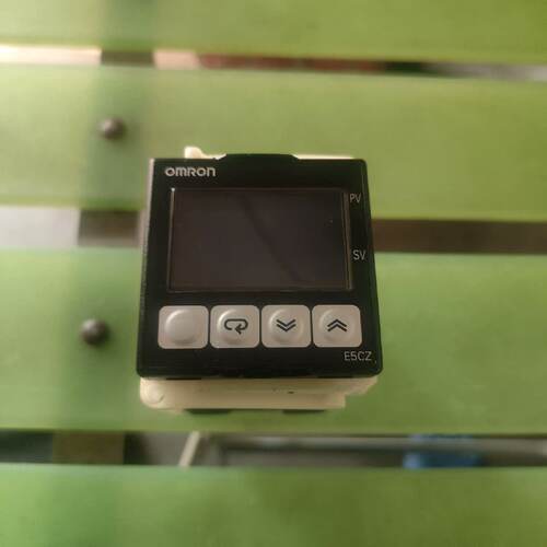 【询价】温控器 E5CZ-R2MT 1个，，成色非适用