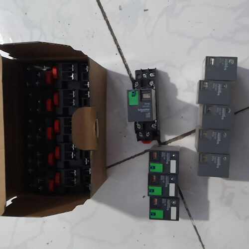 议价RXM2LB2BDRXM2AB2BD继电器RXZE1维修