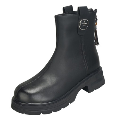 前掌加宽大码女鞋41到43秋冬新款真皮靴子平底短靴女靴马丁靴加绒