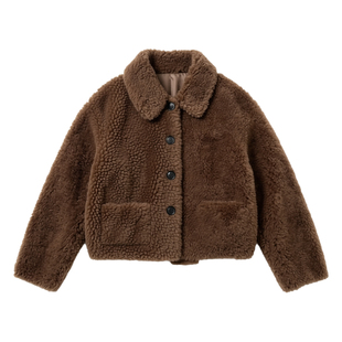 羊羔毛韩国小众设计立体微卷全毛正肩挺括牛角扣短款毛毛皮草外套