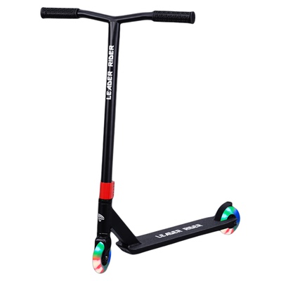 青少年两轮脚踏入门级极限滑板车