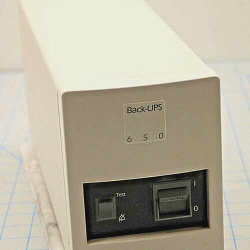 BK650MI / SURGE 保护和电池后 UPS 650伏安 400W 220-240V 3A /