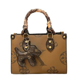 品牌女包高级感真皮托特包斜挎包小包2026新款时尚老花单肩手提包