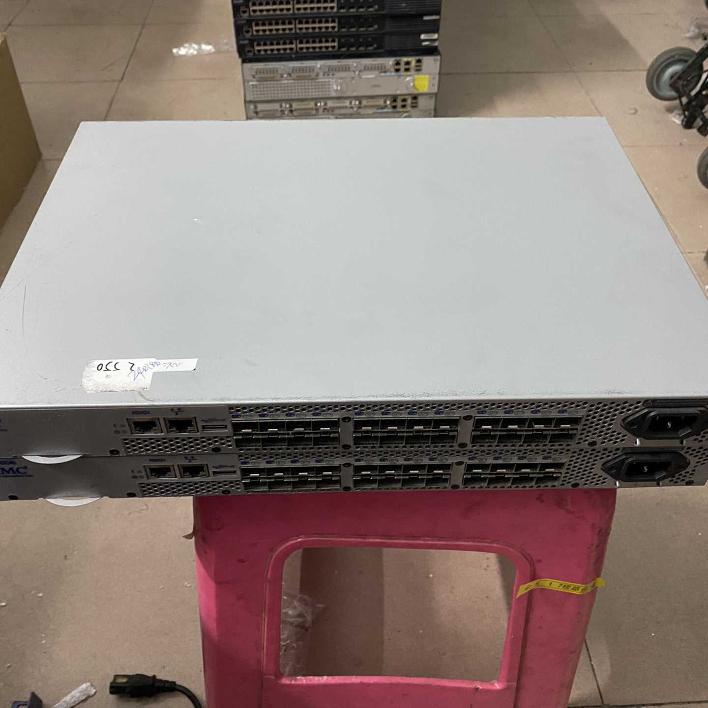 溢价-【EMC DS-300B 16口/24口激活光纤存储交换机】