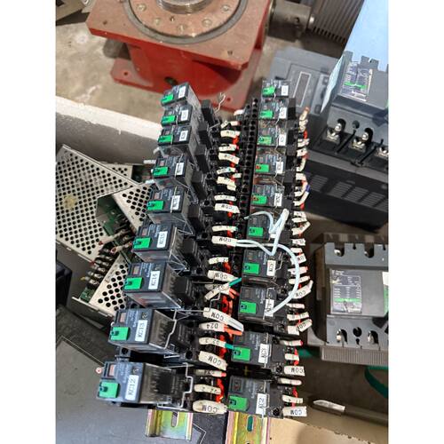 〔议价-可维修〕施耐德继电器RXZE2M114 24vDC 12a。实物 工控自