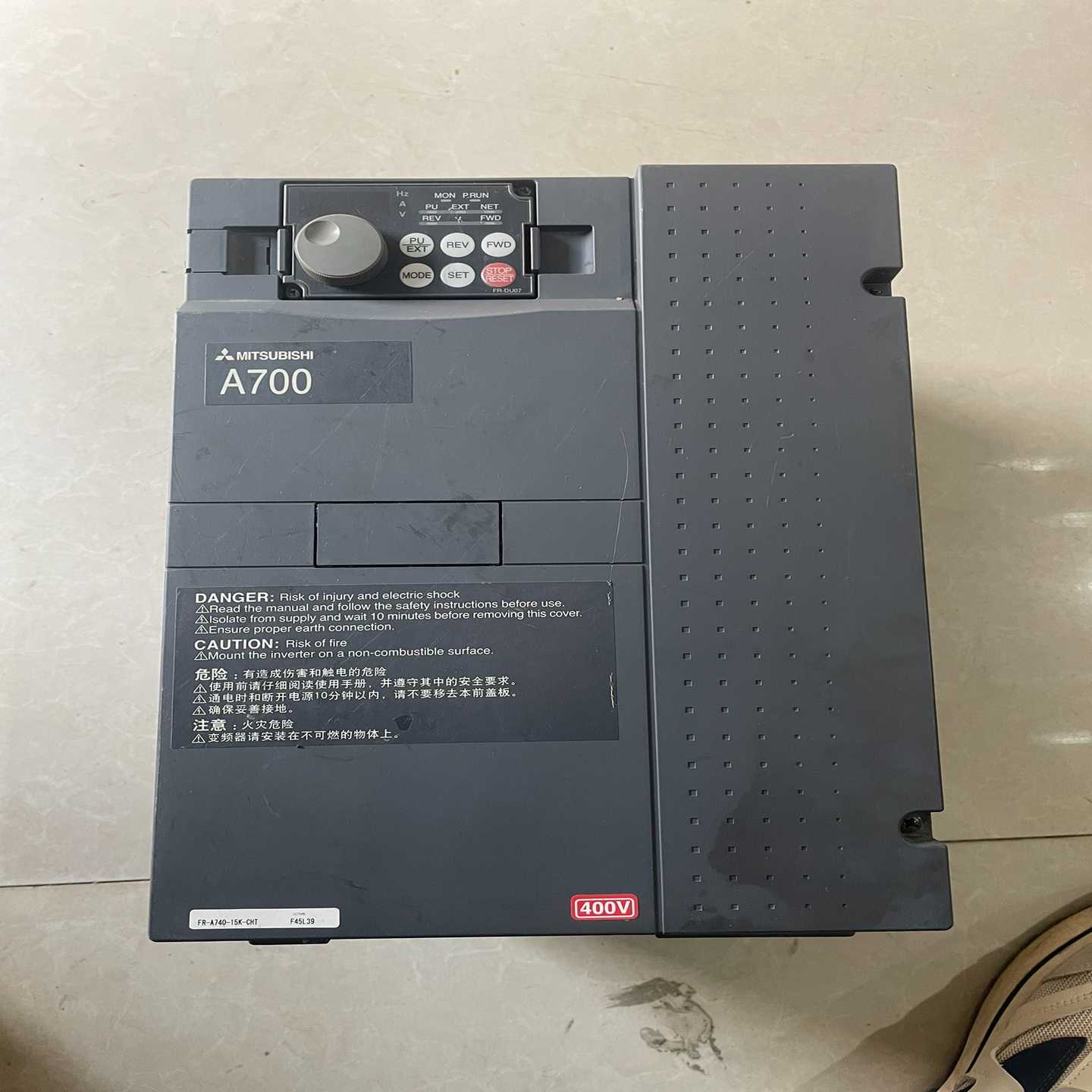 议价拍前询价三菱A700变频器FR-A740-15K-CHT,15KW