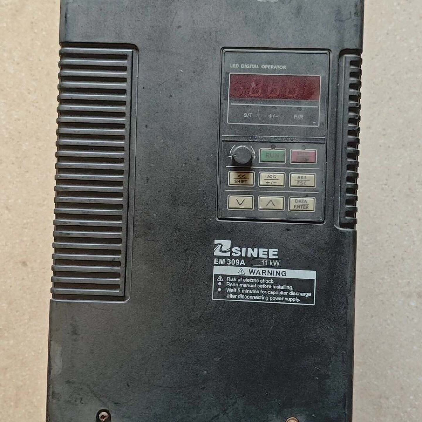 正弦变频器 EM309A-011-3AB，11KW，11千瓦图片