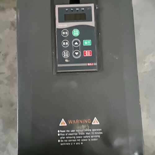 溢价-三晶变频器 8000B4T015PB  15KW，，