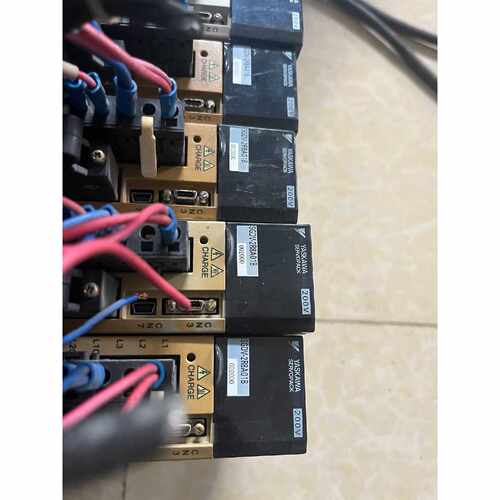 询价安川驱动器SGDV-2R8A01B002000，400W，成
