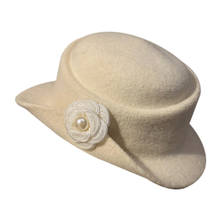 千金风法式优雅礼帽女秋冬季赫本风贝雷帽复古显脸小帽子渔夫帽子