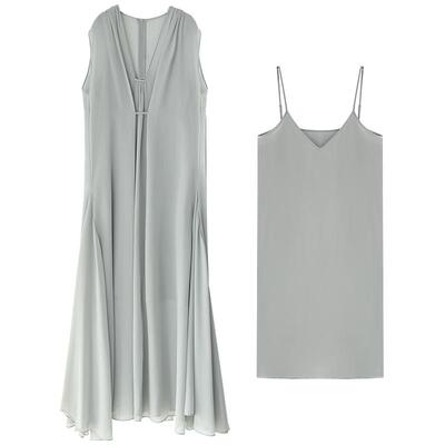 COCOBELLA奢感V领无袖连衣裙