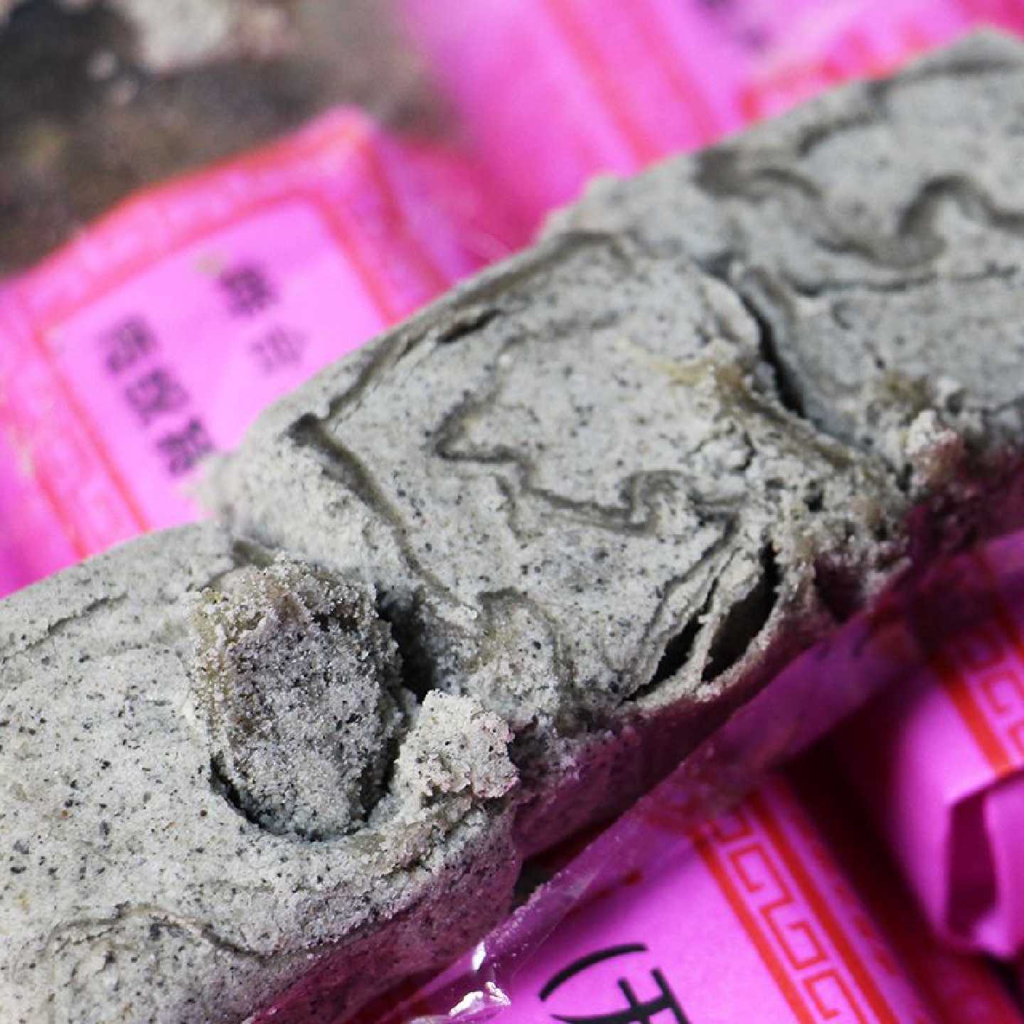 安徽安庆特产老式酥糖老人爱吃的零食童年回忆传统手工黑芝麻糕点