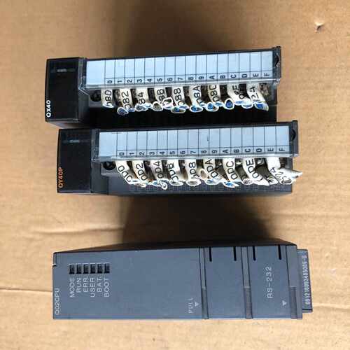 【询价】三凌、Q02CPU、一个、QX40、QY40P、成色如图功能适用
