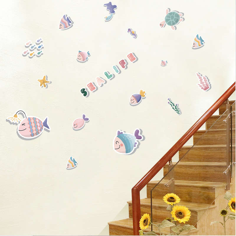 浴室防水小鱼卡通遮丑可爱儿童房墙壁装饰自粘贴纸卫生间墙面贴画图片