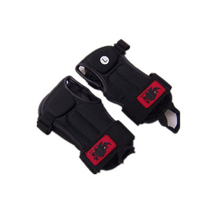 滑雪护腕 滑雪护手 内戴式护手 滑雪护掌 轮滑护具