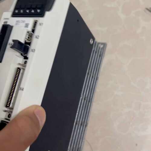 松松下伺服驱动器MBDLT25SF划痕充新无压力