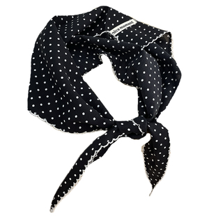 赫本风黑色波点缎面丝巾三角巾女薄围巾百搭时尚领巾透气装饰头巾