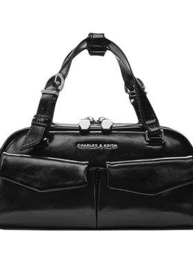 时尚多口袋机车包CHARLES&KEITH