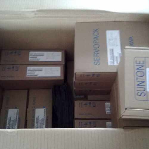 议价全新安川伺服驱动器SGPMS-1R5A30A/2R5A30A/10A/6R0AP10A/30A