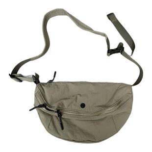 新款轻量户外手机包香港风百搭男女通用休闲防水尼龙布运动斜挎包