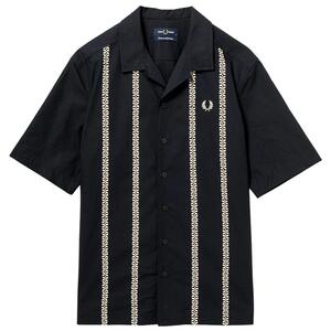 FREDPERRY宽松短袖衬衫