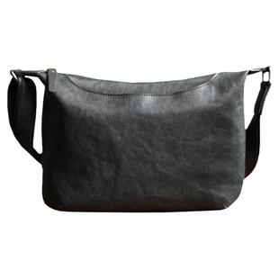 佐也原创日式简约男士单肩斜挎包高级感通勤休闲真皮植鞣牛皮包包