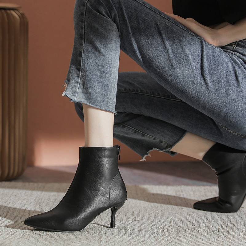 小码女鞋313233细跟单靴马丁靴尖头高跟鞋女靴子大码短靴41—43