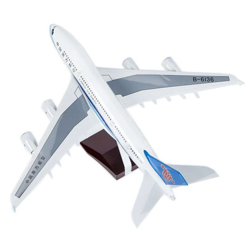 南航空客a380标配带轮子飞机模型