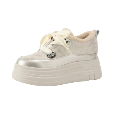 达芙妮9CM加绒厚底板鞋女